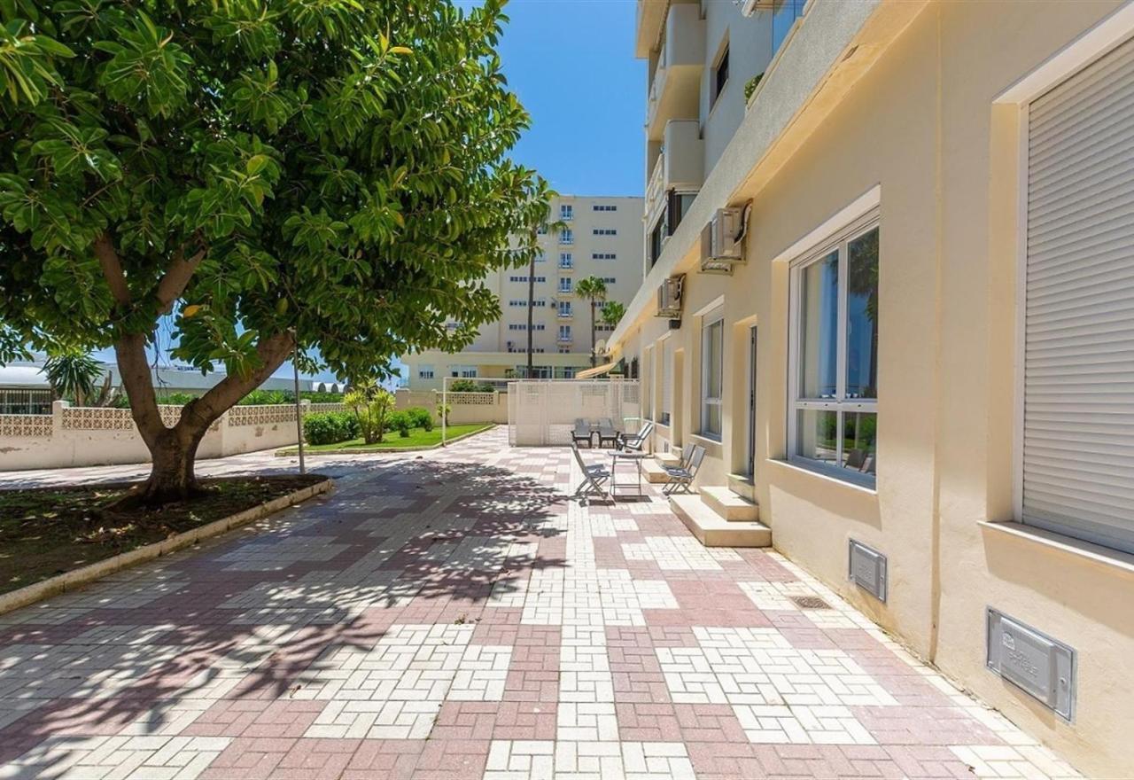 Beach Apartment Montemarcarihuela Torremolinos Exteriör bild